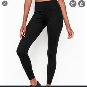 Victoria’s Secret incredible essential leggings